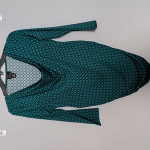 EUC Long Sleeve green and black Maternity Top